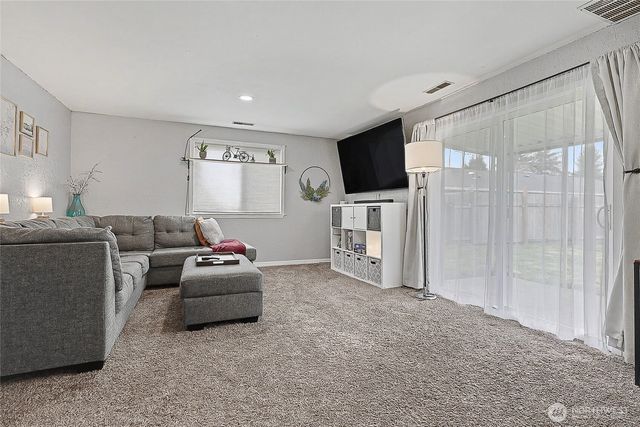 6003 Armour Loop SE, Olympia, WA 98513