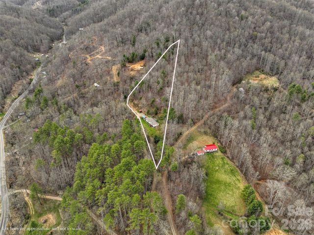 155 Thunderstruck Ridge, Burnsville, NC 28714