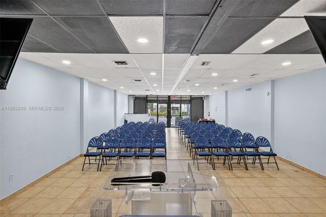 2151 SW 8th St, Miami, FL 33135