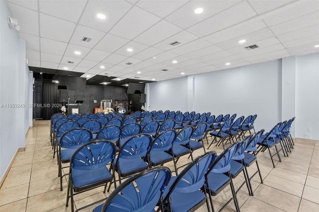 2151 SW 8th St, Miami, FL 33135