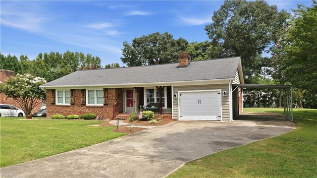 3986 Welcome Arcadia Road, Lexington, NC 27295