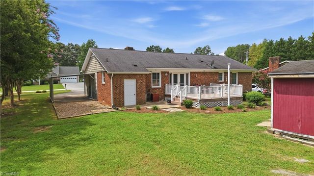 3986 Welcome Arcadia Road, Lexington, NC 27295
