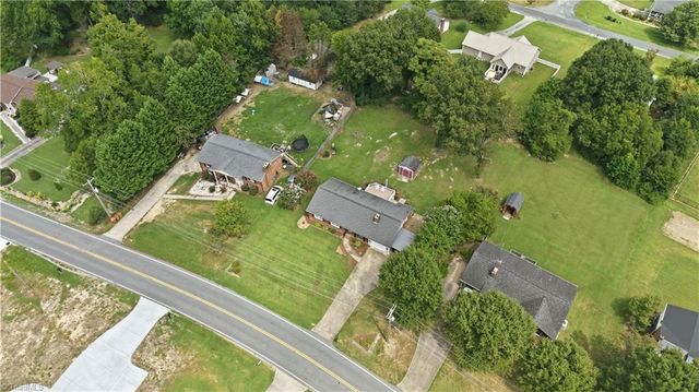 3986 Welcome Arcadia Road, Lexington, NC 27295