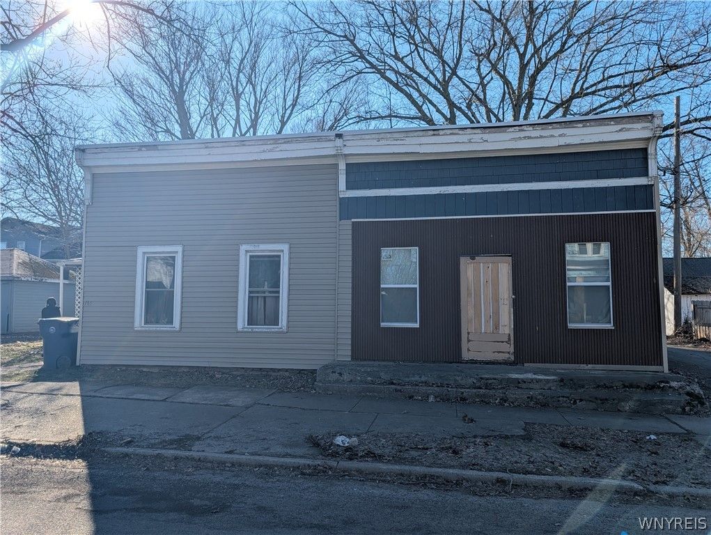 165 Erie Street, Lockport City, NY 14094