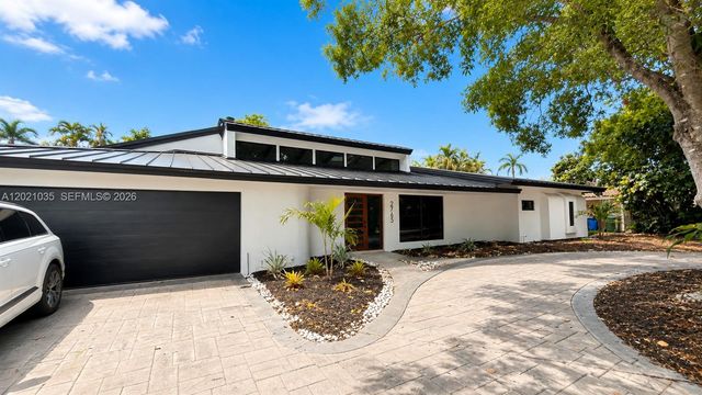 2765 NE 35th Dr, Fort Lauderdale, FL 33308