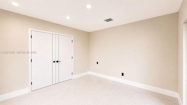 2765 NE 35th Dr, Fort Lauderdale, FL 33308