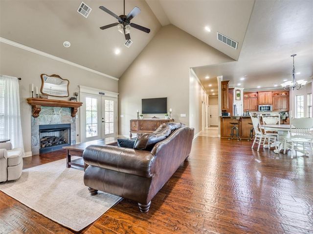 5208 Old Lantern Way, Choctaw, OK 73020