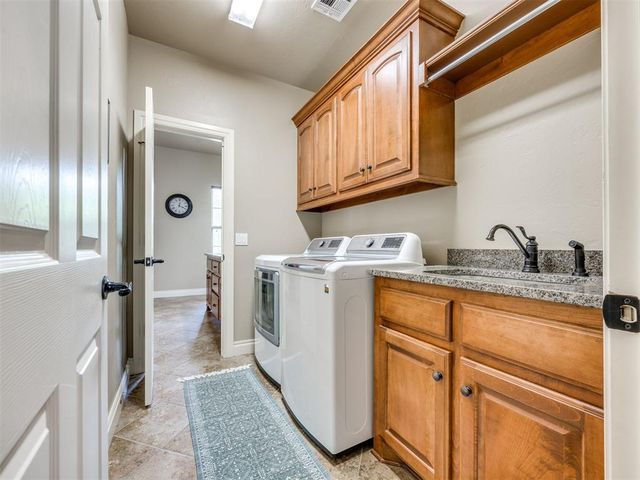 5208 Old Lantern Way, Choctaw, OK 73020