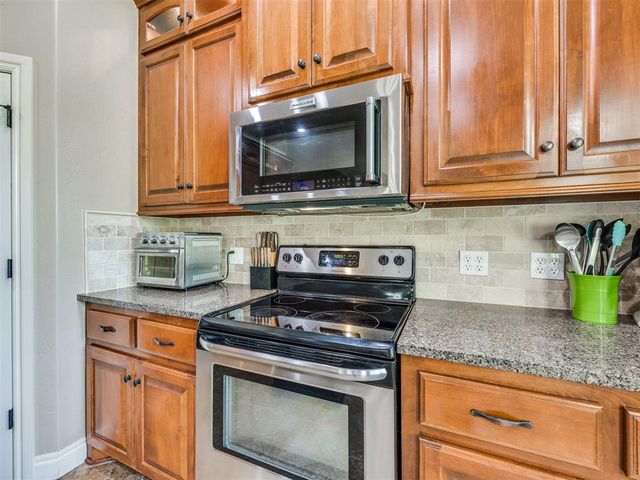 5208 Old Lantern Way, Choctaw, OK 73020