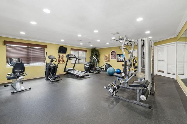 7210 N MANHATTAN AVENUE 523, Tampa, FL 33614