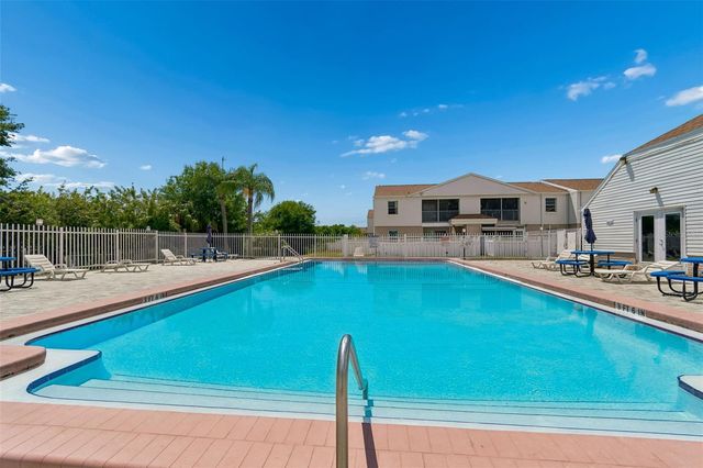 7210 N MANHATTAN AVENUE 523, Tampa, FL 33614
