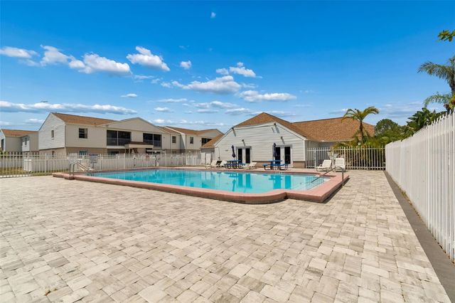 7210 N MANHATTAN AVENUE 523, Tampa, FL 33614