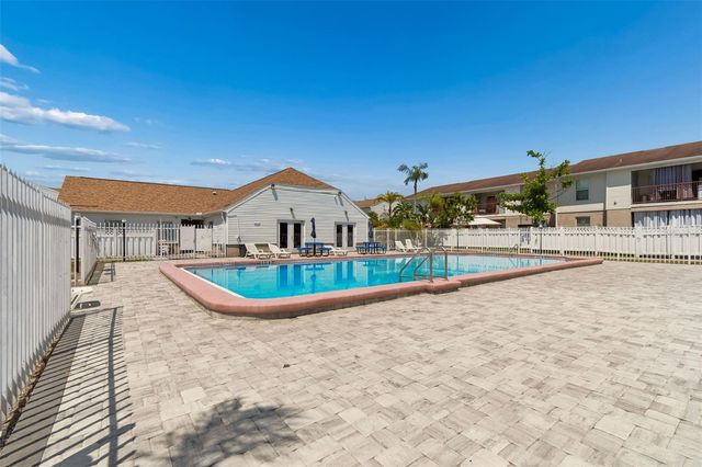 7210 N MANHATTAN AVENUE 523, Tampa, FL 33614