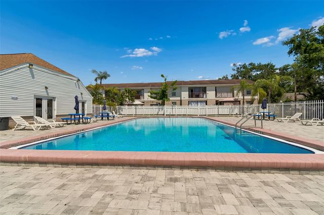 7210 N MANHATTAN AVENUE 523, Tampa, FL 33614