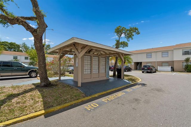 7210 N MANHATTAN AVENUE 523, Tampa, FL 33614