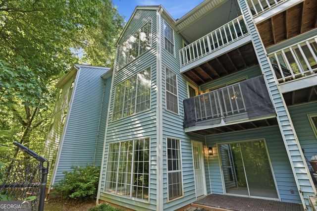 704 Glenleaf Drive, Peachtree Corners, GA 30092