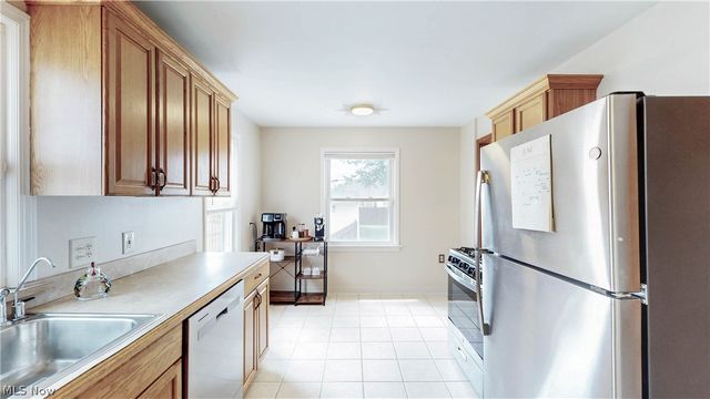 8111 Thornton Drive, Parma, OH 44129
