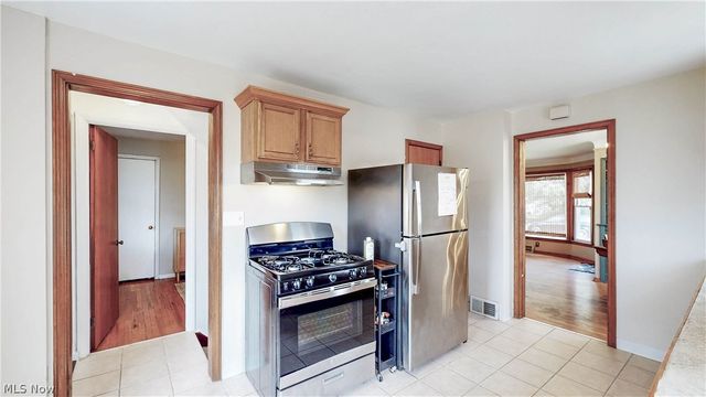 8111 Thornton Drive, Parma, OH 44129