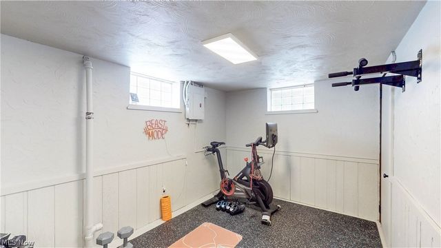 8111 Thornton Drive, Parma, OH 44129