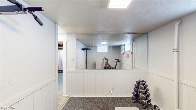 8111 Thornton Drive, Parma, OH 44129
