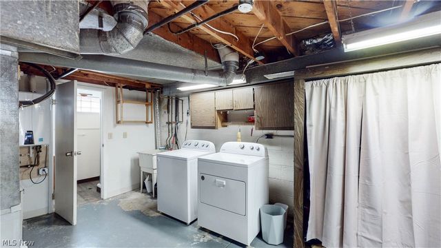 8111 Thornton Drive, Parma, OH 44129
