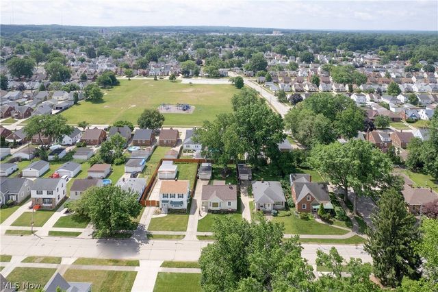 8111 Thornton Drive, Parma, OH 44129