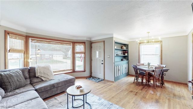 8111 Thornton Drive, Parma, OH 44129