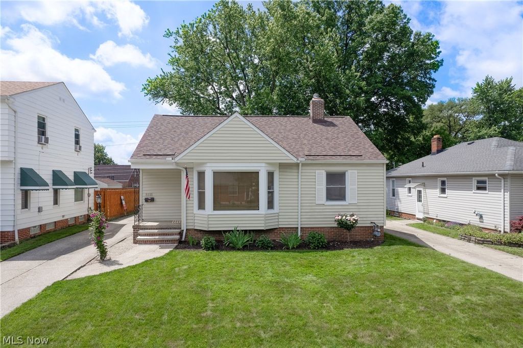8111 Thornton Drive, Parma, OH 44129