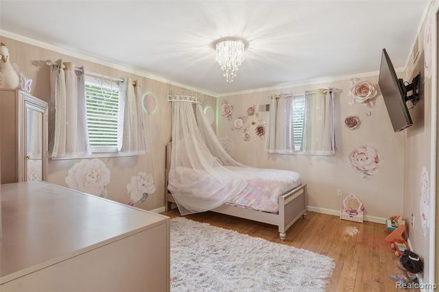 27772 Santa Barbara Drive, Lathrup Village, MI 48076