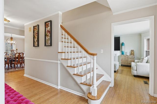 27772 Santa Barbara Drive, Lathrup Village, MI 48076