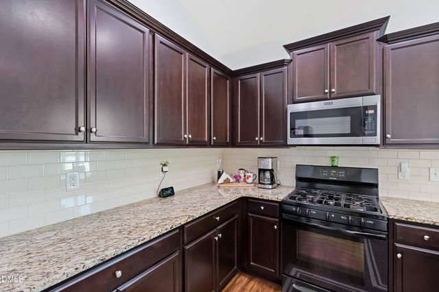 110 N Great White Way, Clayton, NC 27527