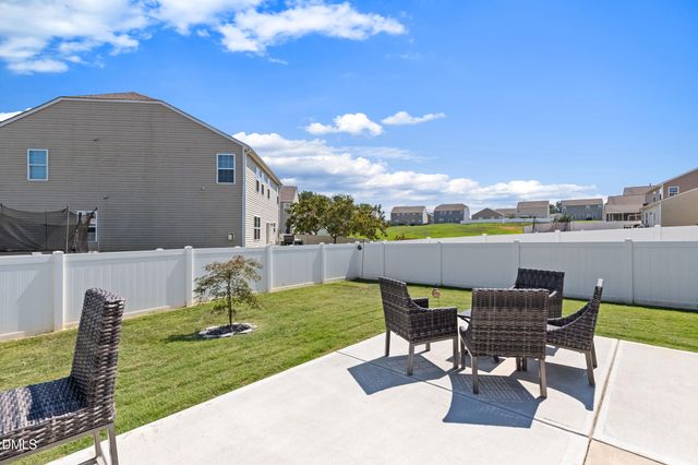 110 N Great White Way, Clayton, NC 27527
