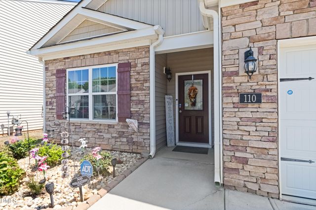110 N Great White Way, Clayton, NC 27527