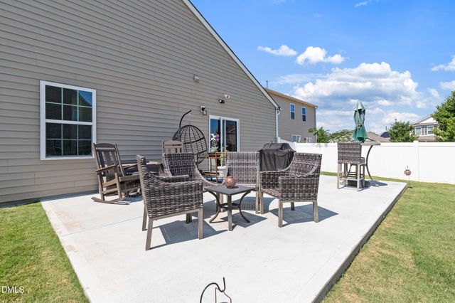 110 N Great White Way, Clayton, NC 27527