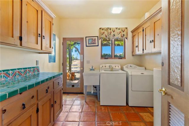 7568 Creston, Paso Robles, CA 93446