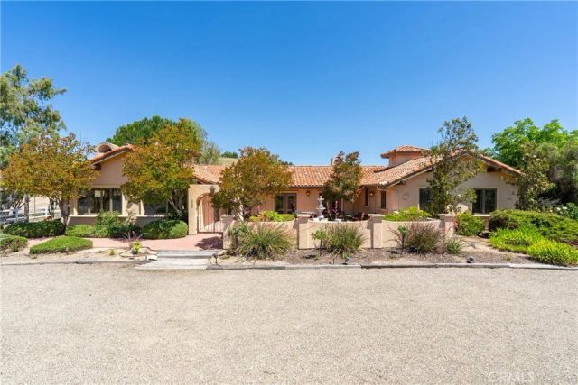 7568 Creston, Paso Robles, CA 93446