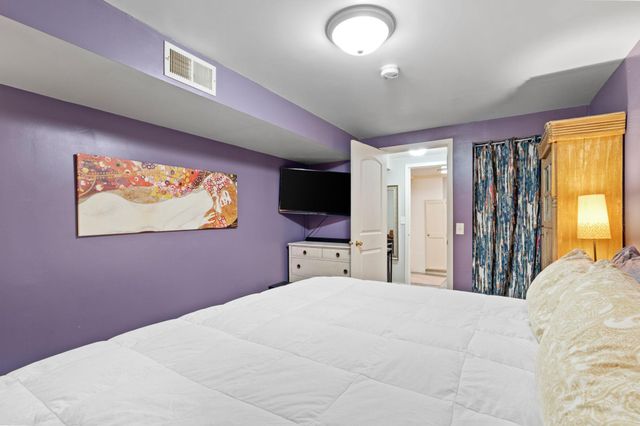 5566 Unity Avenue N, Crystal, MN 55429