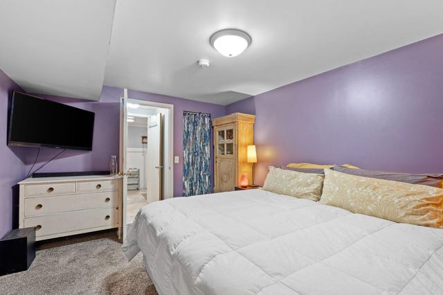 5566 Unity Avenue N, Crystal, MN 55429