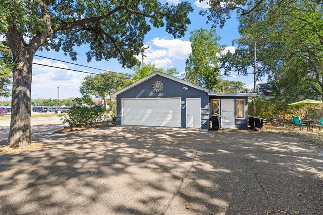 5566 Unity Avenue N, Crystal, MN 55429
