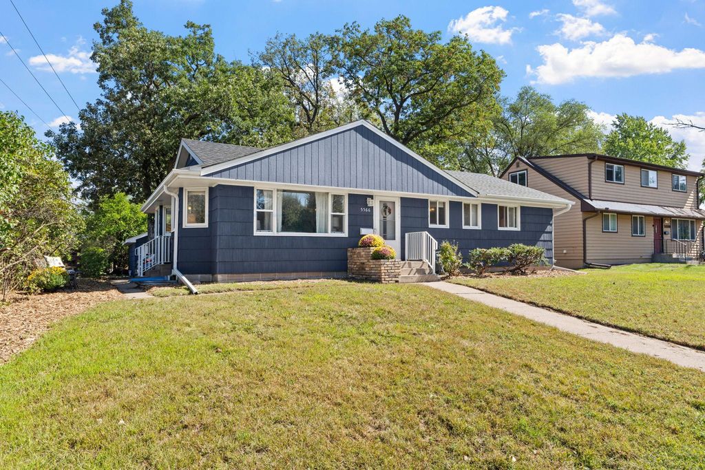 5566 Unity Avenue N, Crystal, MN 55429