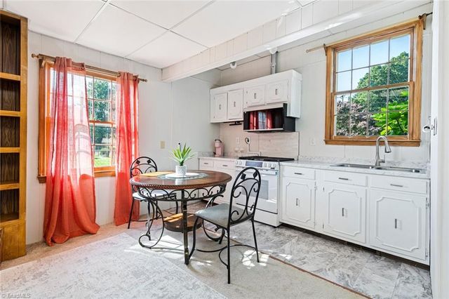 403 E McPherson Drive, Mebane, NC 27302