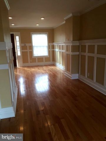 14886 LAMBETH SQ, Centreville, VA 20120