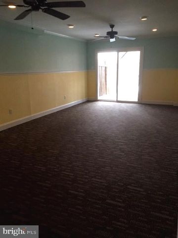 14886 LAMBETH SQ, Centreville, VA 20120