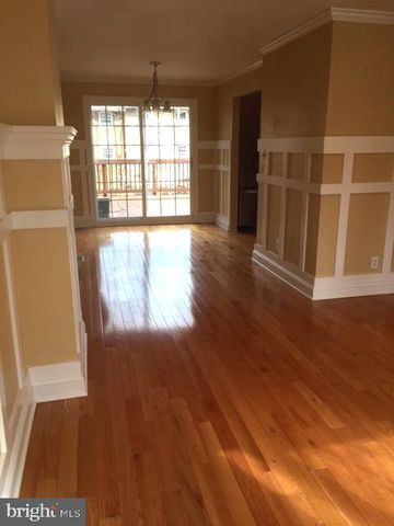 14886 LAMBETH SQ, Centreville, VA 20120