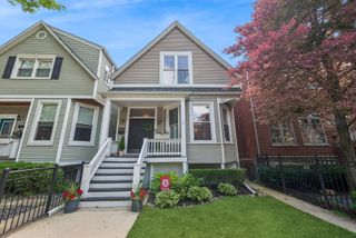 3635 N Hermitage Avenue, Chicago, IL 60613