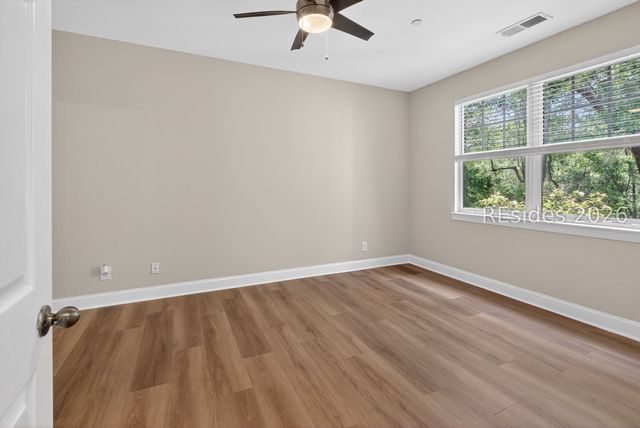 31 Summerfield Ct Apt 113, Hilton Head Island, SC 29926