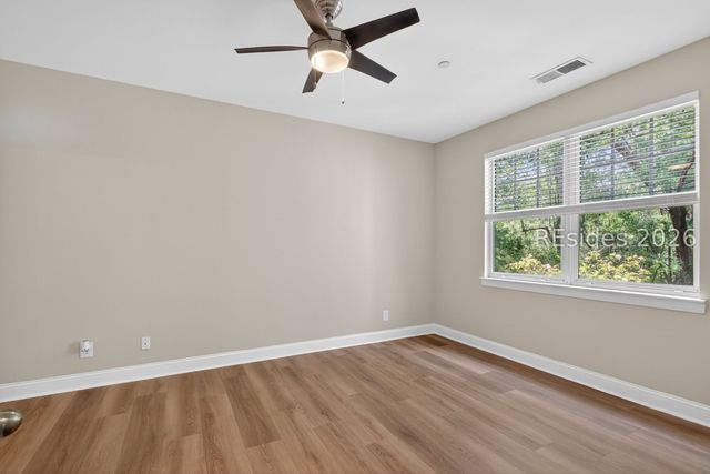 31 Summerfield Ct Apt 113, Hilton Head Island, SC 29926