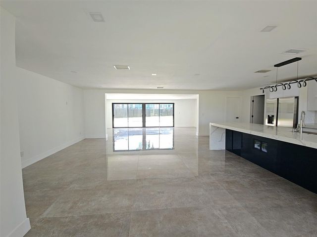 112 BAYSHORE DRIVE, Cape Coral, FL 33904