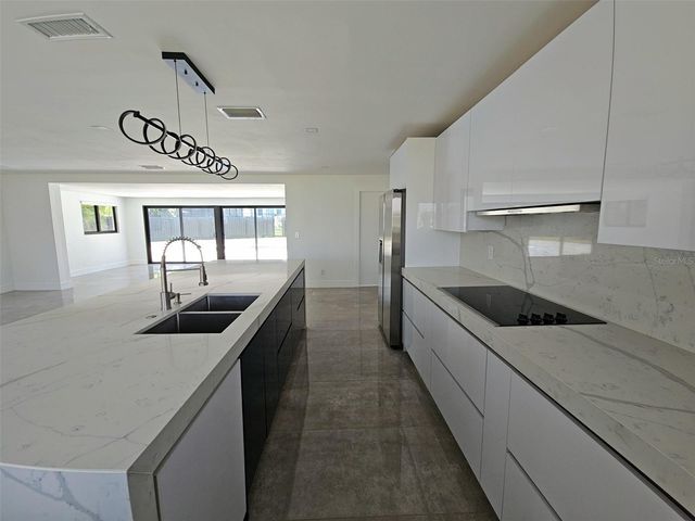 112 BAYSHORE DRIVE, Cape Coral, FL 33904