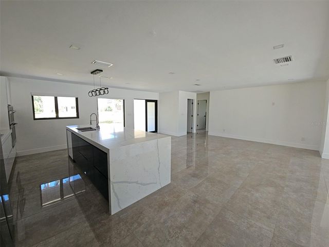 112 BAYSHORE DRIVE, Cape Coral, FL 33904